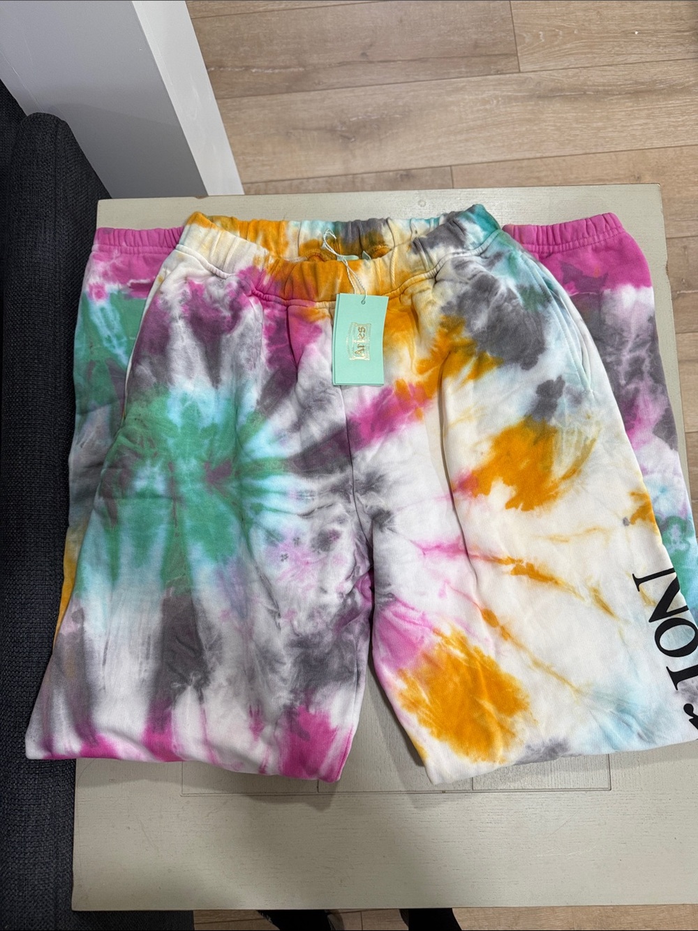 Aries Arise sweats